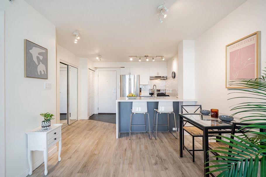 705 2733 Chandlery Place Vancouver, BC - 11