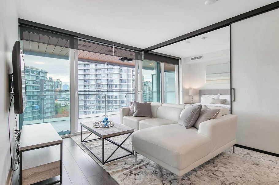 1008 1768 Cook Street Vancouver, BC - 2