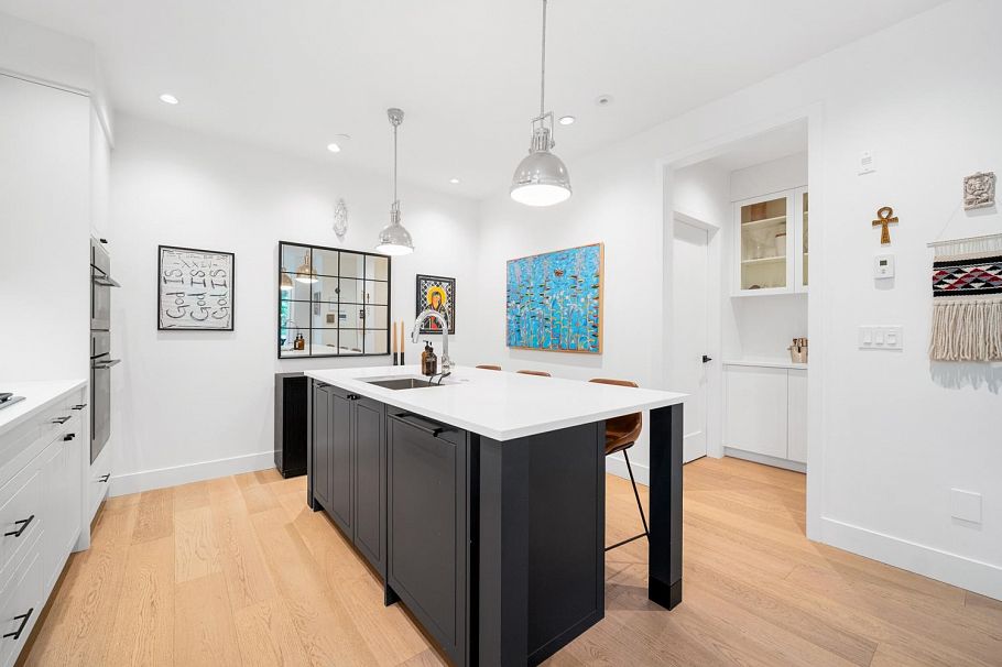 3530 W 43rd Avenue Vancouver, BC - 11