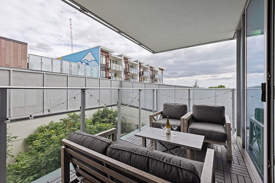 403 1471 Hunter Street North Vancouver, BC - 17