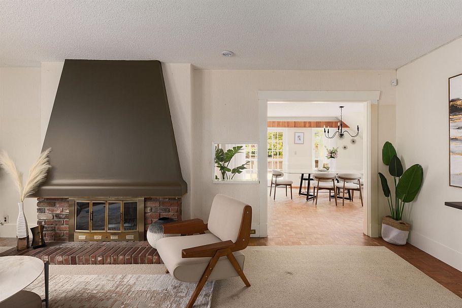 4138 W 13th Avenue Vancouver, BC - 4