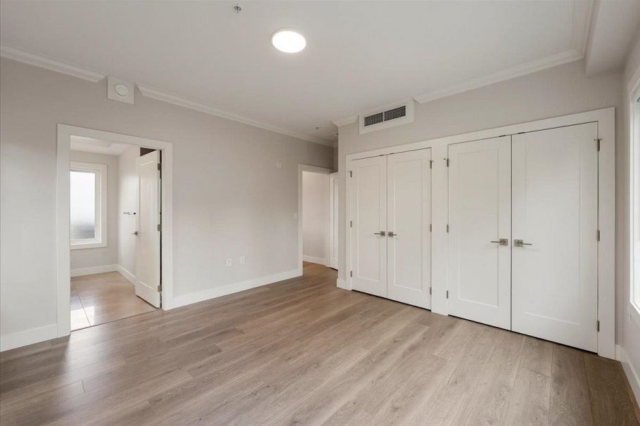 7553 Oak Street Vancouver, BC - 12