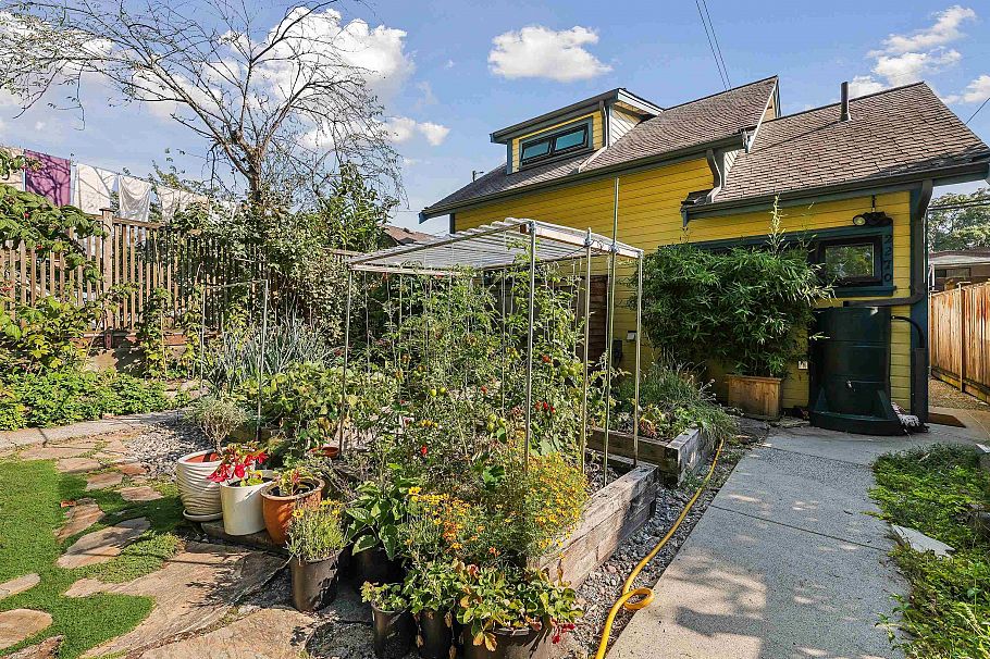 2274 E 7th Avenue Vancouver, BC - 28