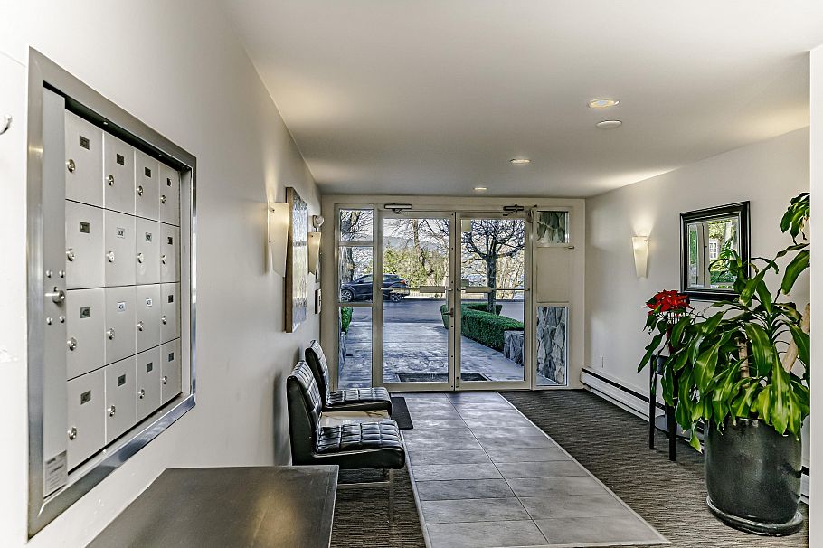 305 2430 Point Grey Road Vancouver, BC - 19