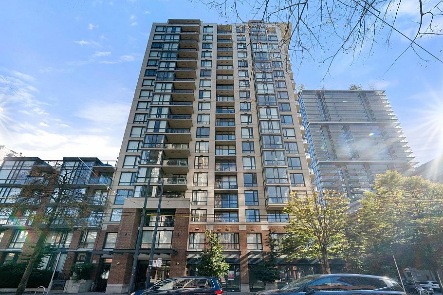 305 1082 Seymour Street Vancouver, BC - 30