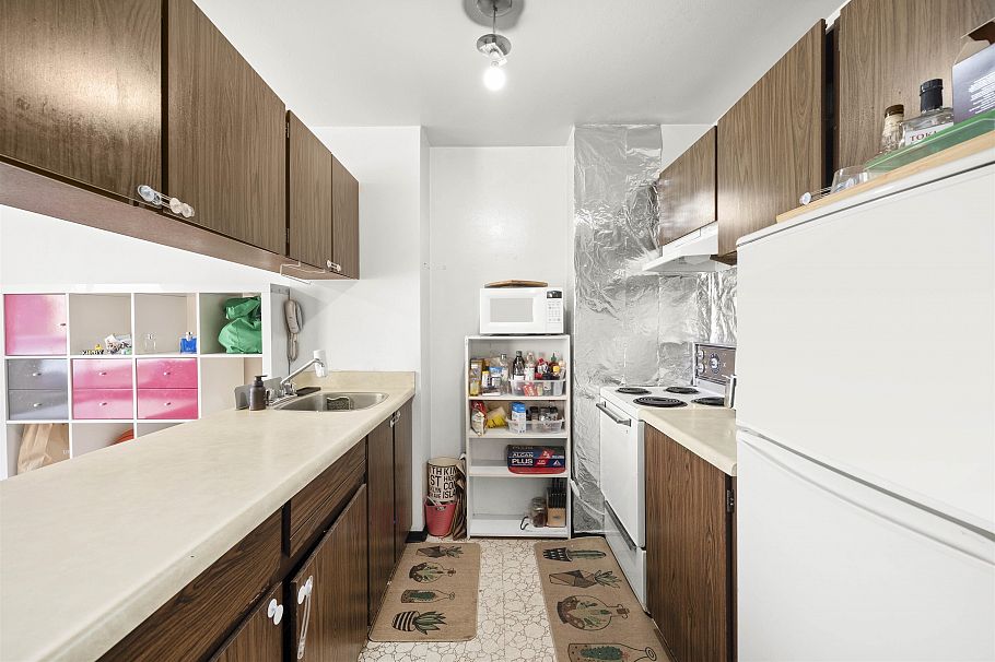 313 1330 Burrard Street Vancouver, BC - 11