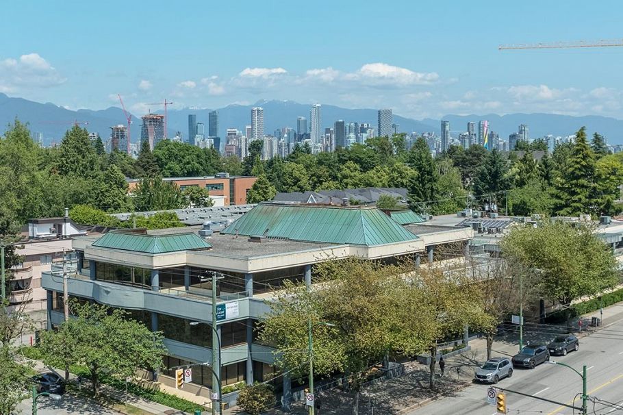 PH802 2228 W Broadway Vancouver, BC - 32