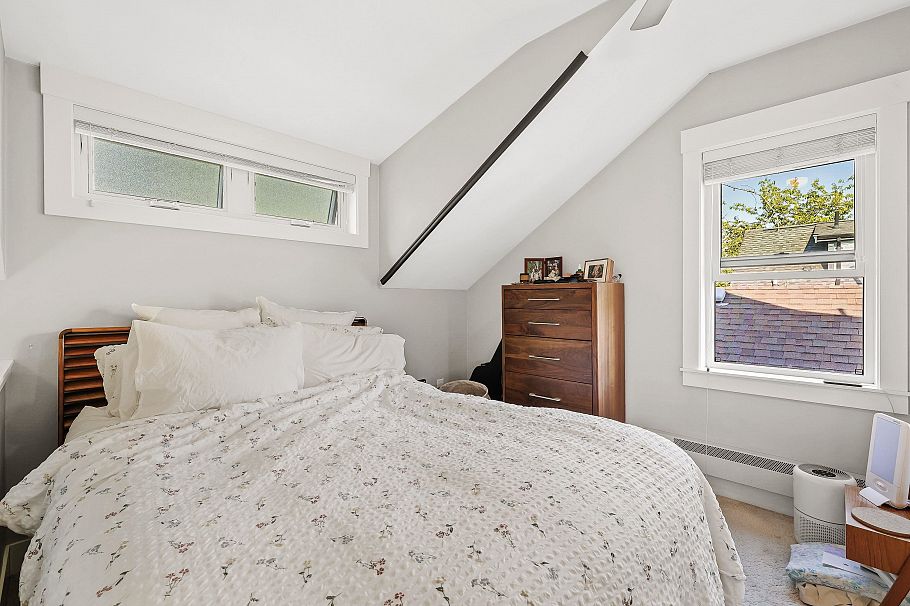 2274 E 7th Avenue Vancouver, BC - 36