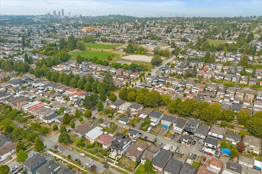 1149 E 63rd Avenue Vancouver, BC - 7