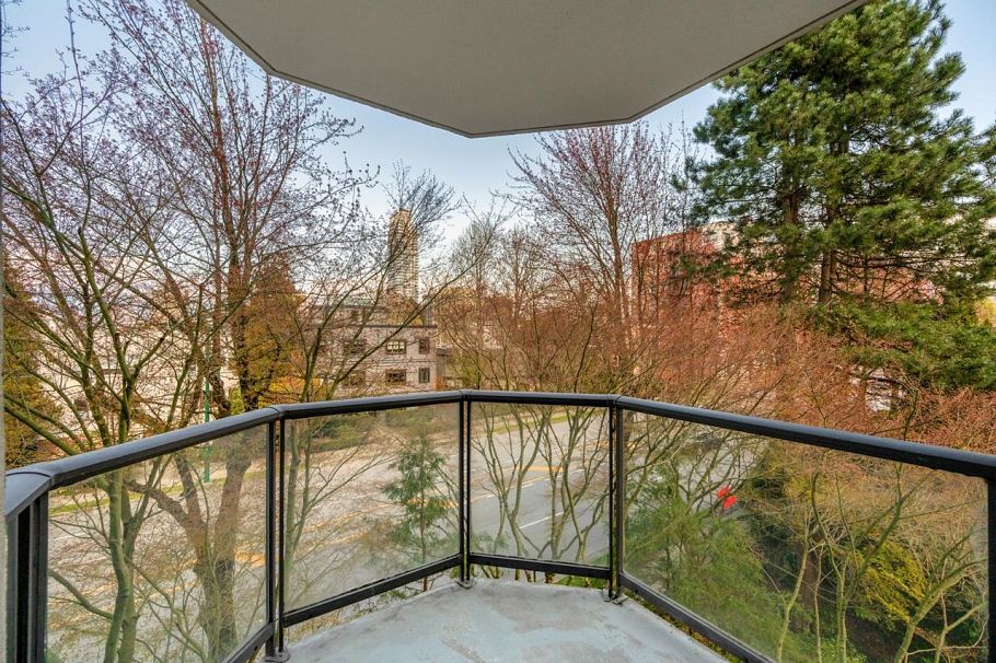 4A 1568 W 12th Avenue Vancouver, BC - 17