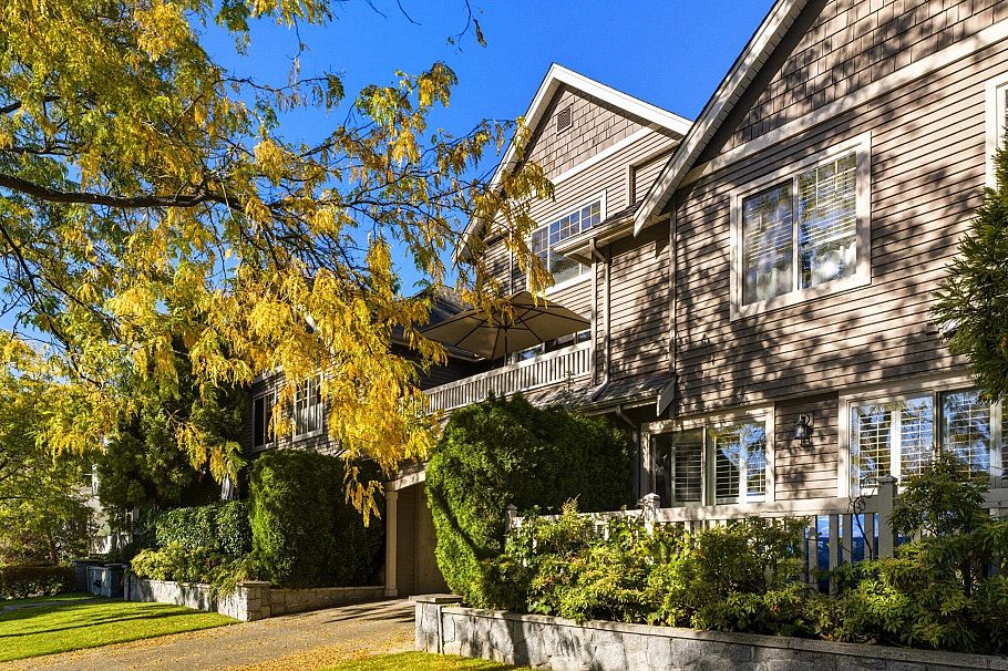 6 222 E 5th Street North Vancouver, BC - 1