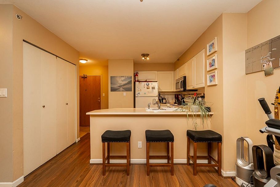 807-488 Helmcken Street Vancouver, BC - 10