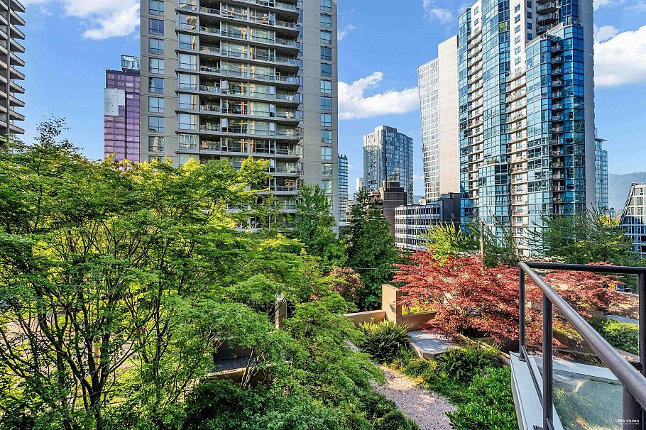 201 1367 Alberni Street Vancouver, BC - 26