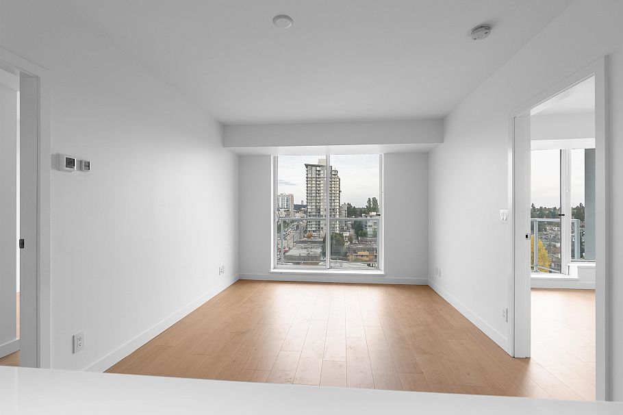 1107 2220 Kingsway Vancouver, BC - 3