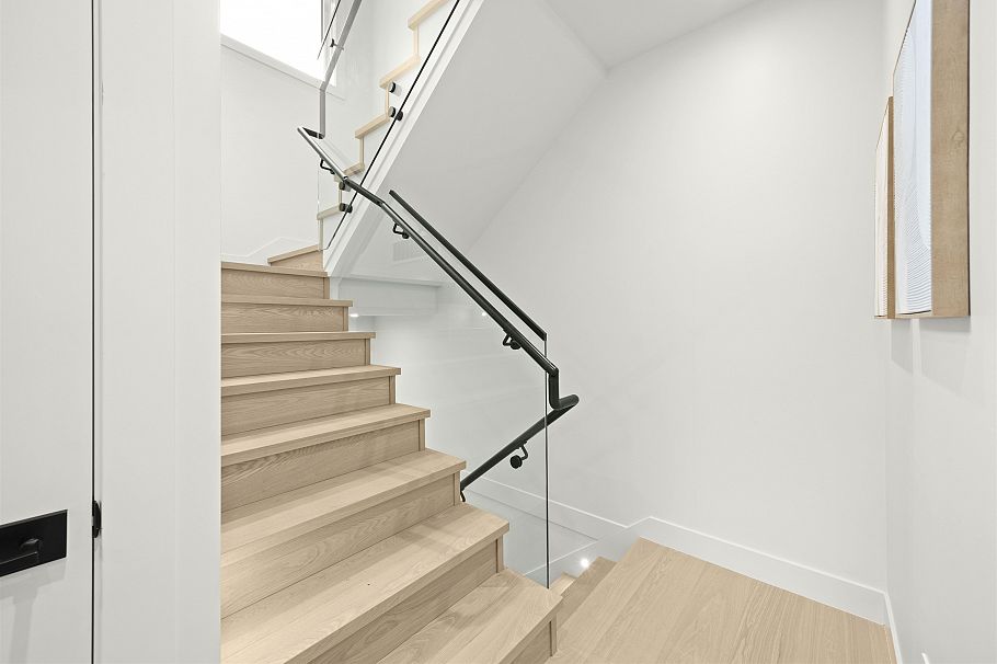 1 3466 W 22nd Avenue Vancouver, BC - 16