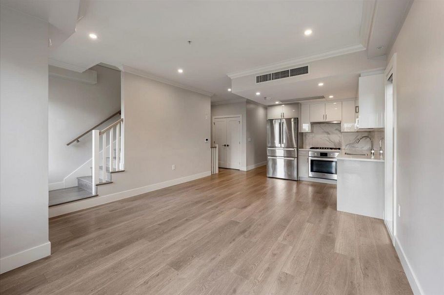 7553 Oak Street Vancouver, BC - 9