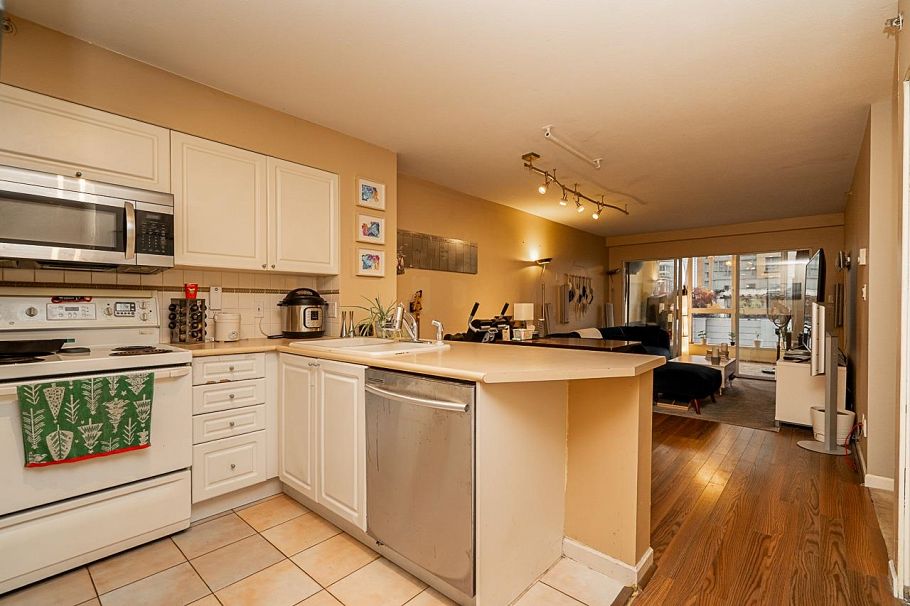 807-488 Helmcken Street Vancouver, BC - 4