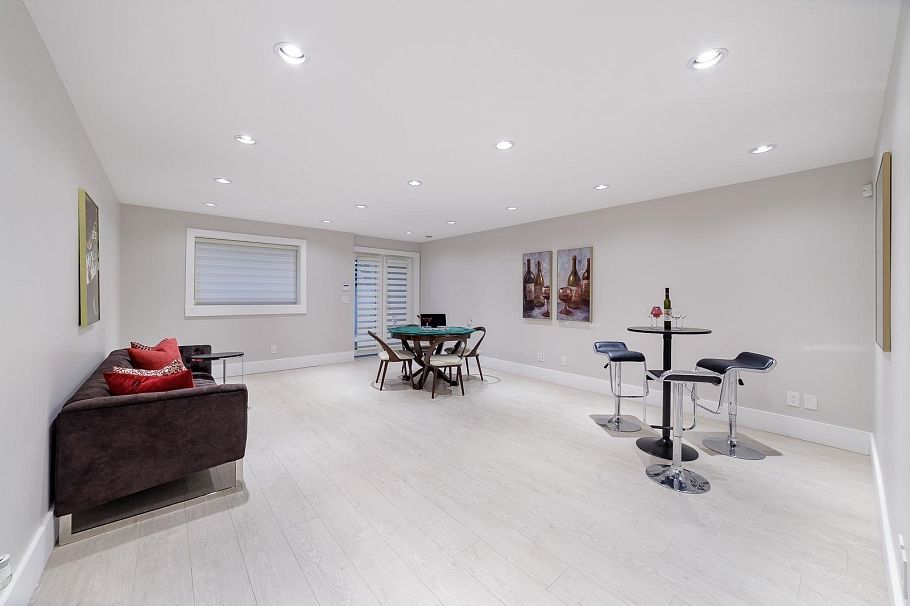 517 Granada Crescent North Vancouver, BC - 26