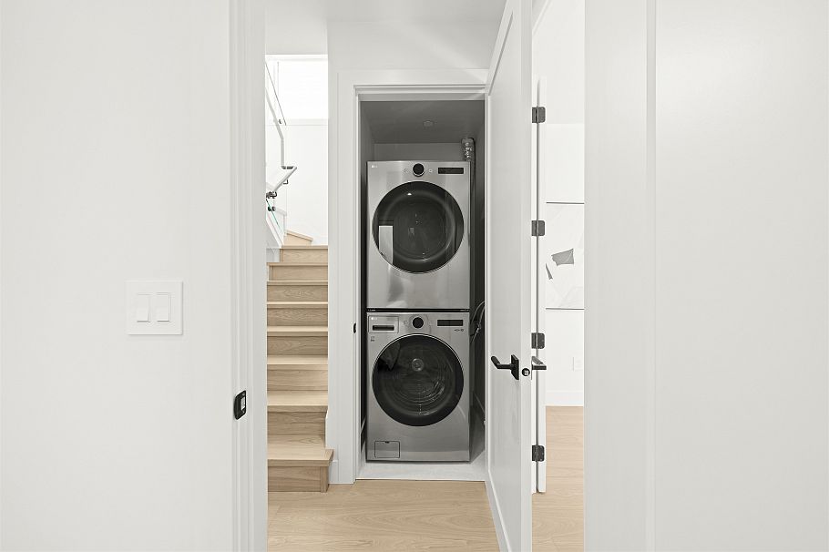 2 3466 W 22nd Avenue Vancouver, BC - 21