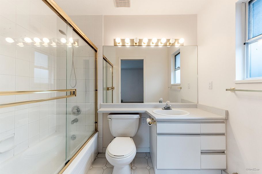 6633 Montgomery Street Vancouver, BC - 28