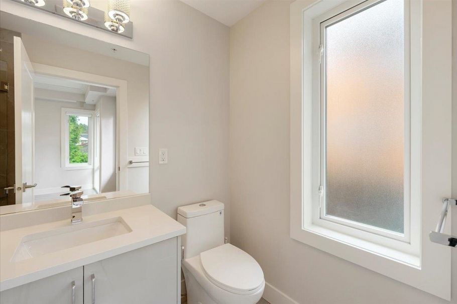 7553 Oak Street Vancouver, BC - 13