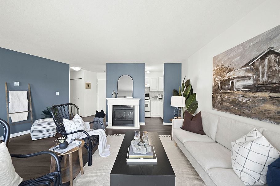 203 2244 Mcgill Street Vancouver, BC - 2
