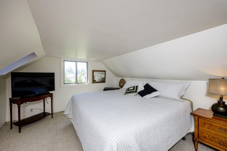 1061 Gladwin Drive North Vancouver, BC - 20