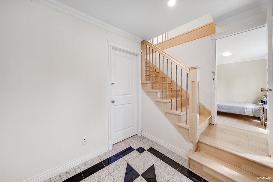 7531 Oak Street Vancouver, BC - 22