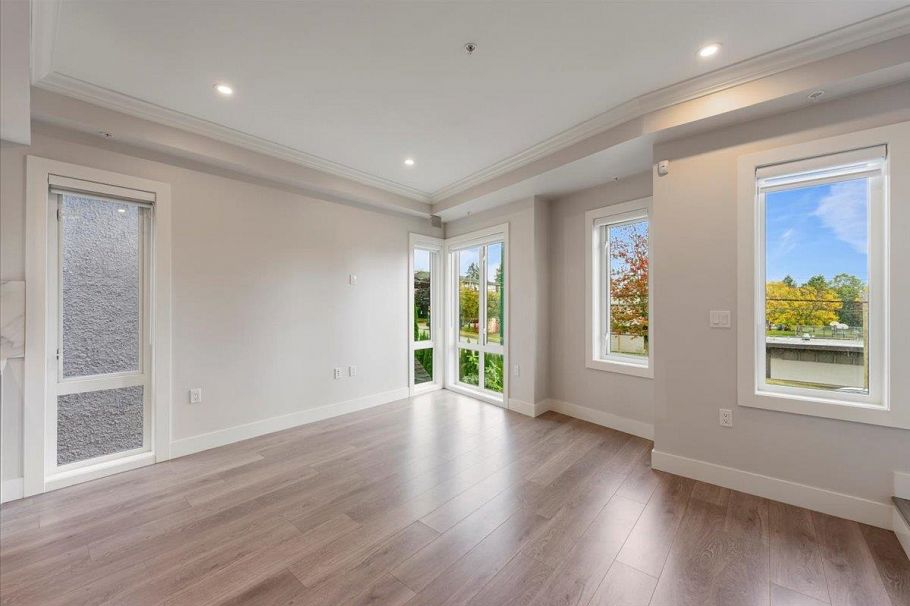 7553 Oak Street Vancouver, BC - 23