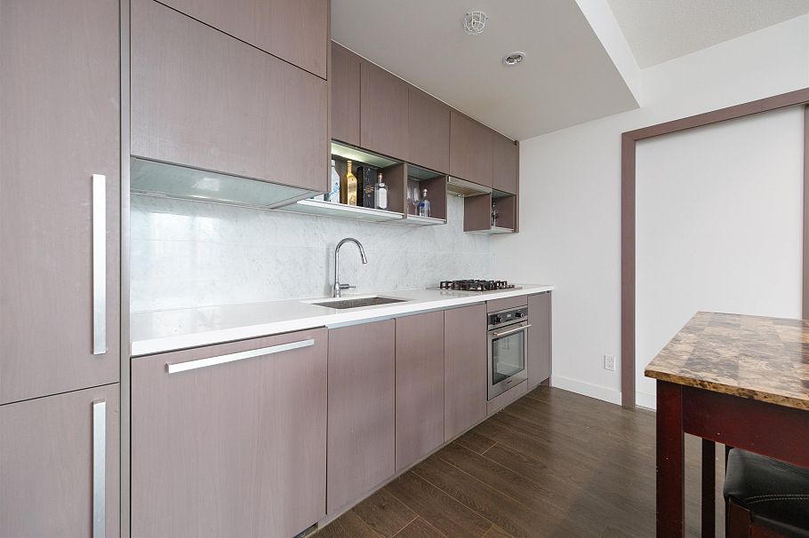 1115 68 Smithe Street Vancouver, BC - 4