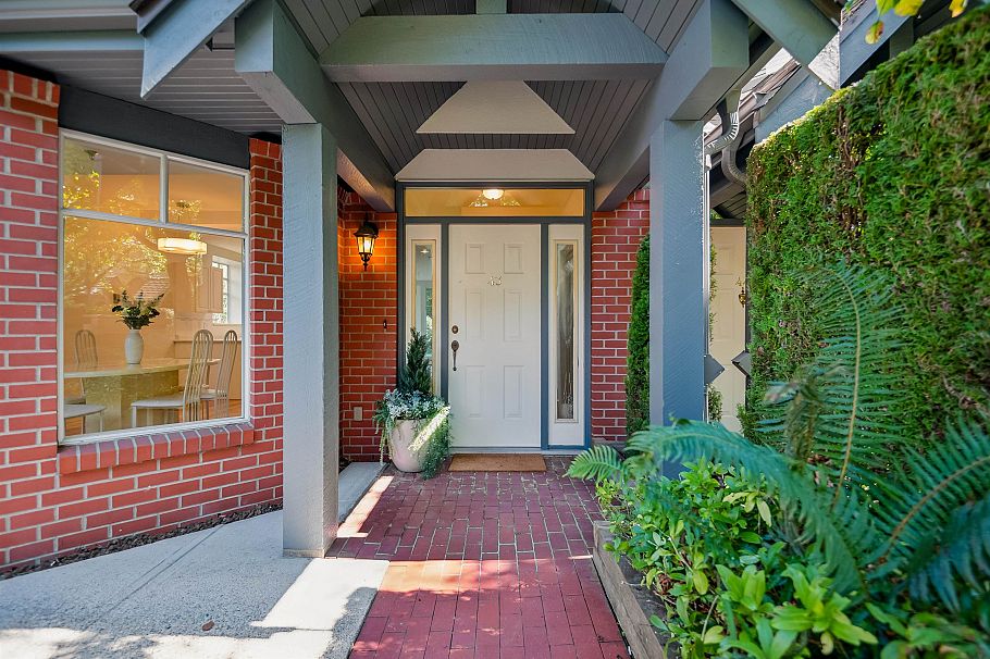 43 5880 Hampton Place Vancouver, BC - 1