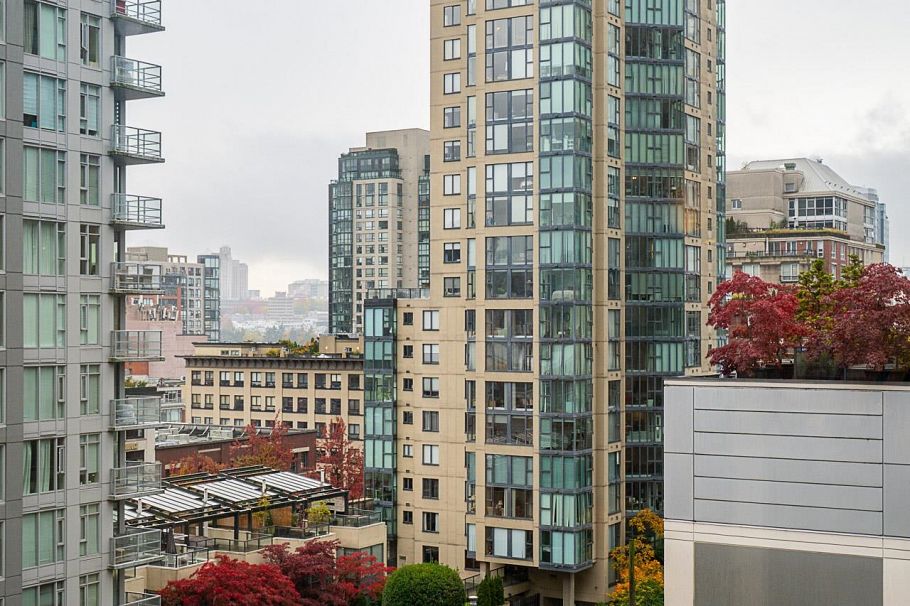 807-488 Helmcken Street Vancouver, BC - 31