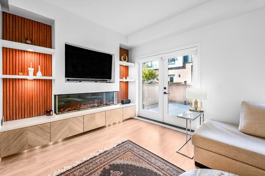 137 535 E 2nd Street North Vancouver, BC - 1