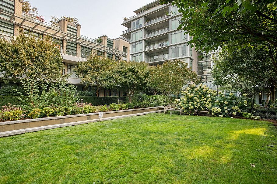 407 77 Walter Hardwick Avenue Vancouver, BC - 25