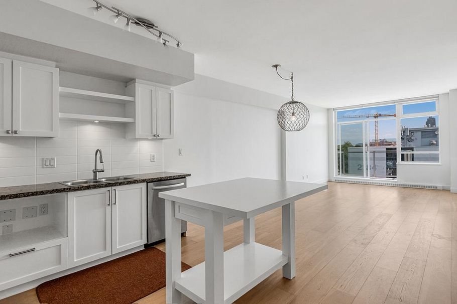 PH802 2228 W Broadway Vancouver, BC - 10