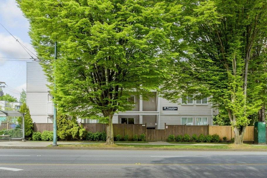 301 29 Nanaimo Street Vancouver, BC - 27