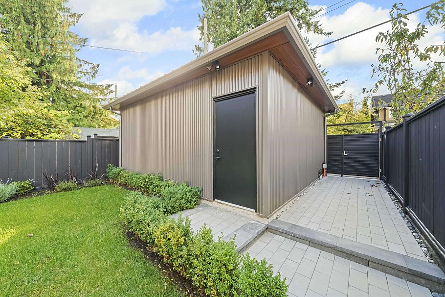 2 3466 W 22nd Avenue Vancouver, BC - 32