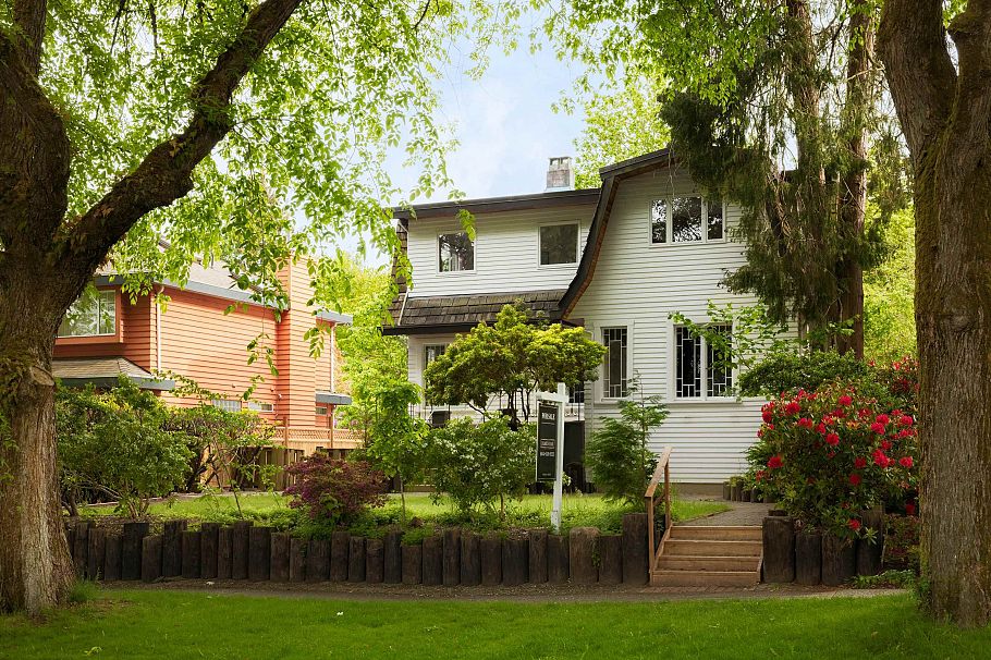4138 W 13th Avenue Vancouver, BC - 3