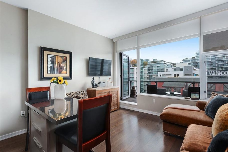 605 123 W 1st Avenue Vancouver, BC - 4