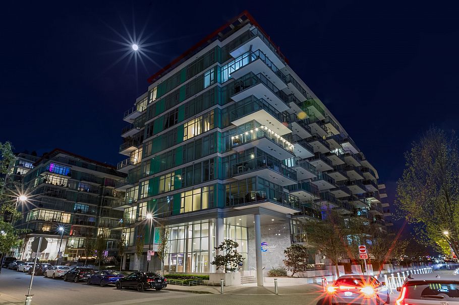 105 175 Victory Ship Way North Vancouver, BC - 29