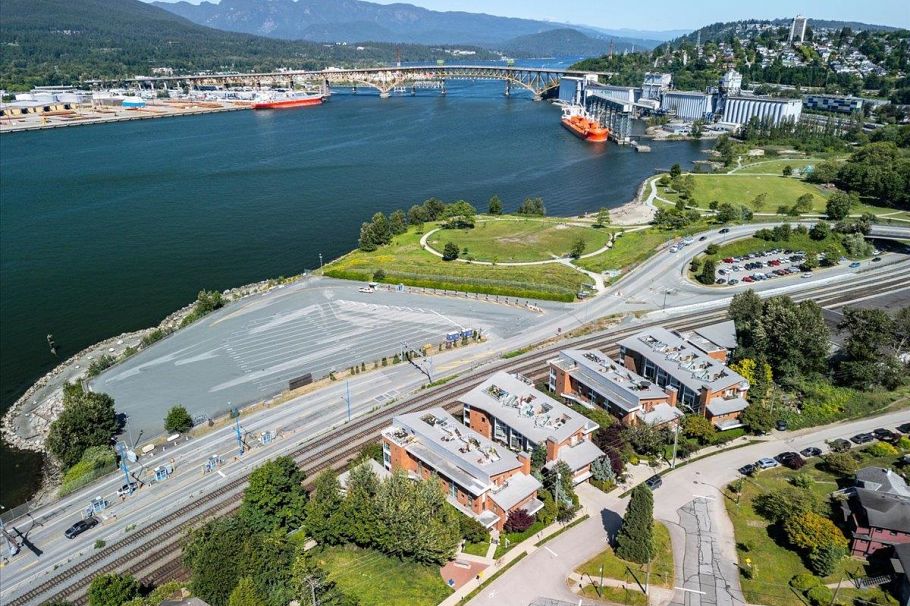 2953 Wall Street Vancouver, BC - 35