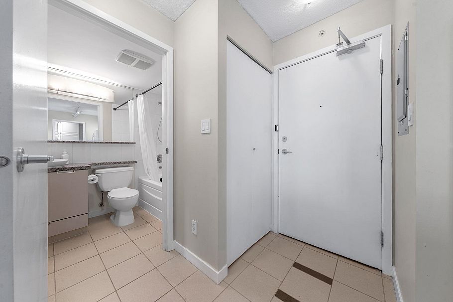 305 1082 Seymour Street Vancouver, BC - 23