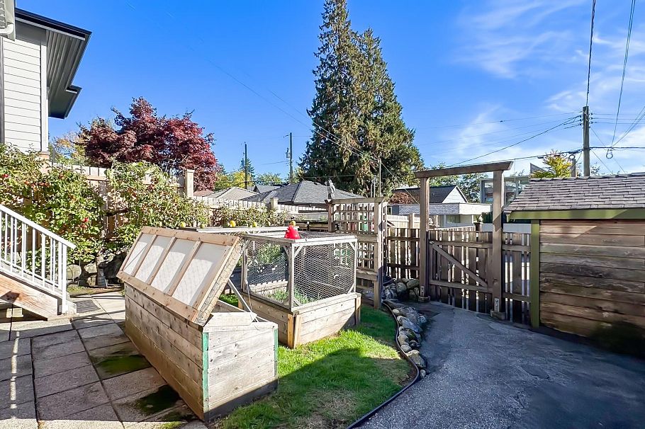 4084 W 32nd Avenue Vancouver, BC - 38