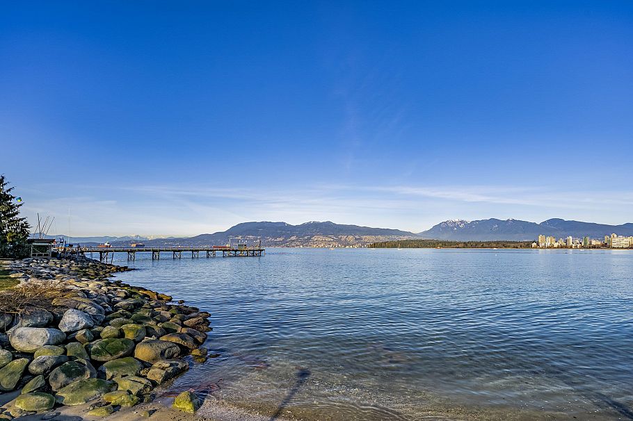 305 2430 Point Grey Road Vancouver, BC - 39