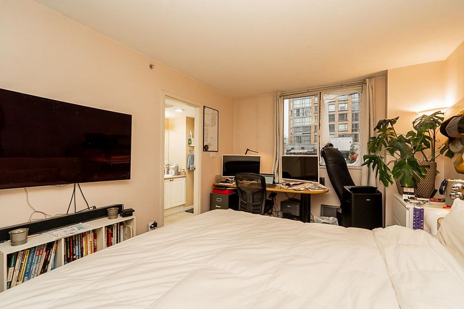 807-488 Helmcken Street Vancouver, BC - 19