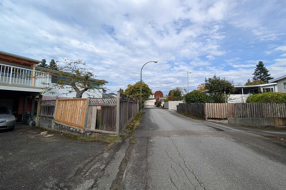 7258 Lancaster Place Vancouver, BC - 9