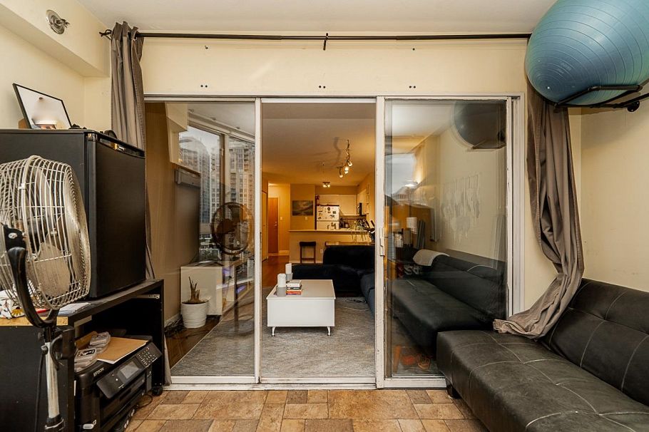 807-488 Helmcken Street Vancouver, BC - 16