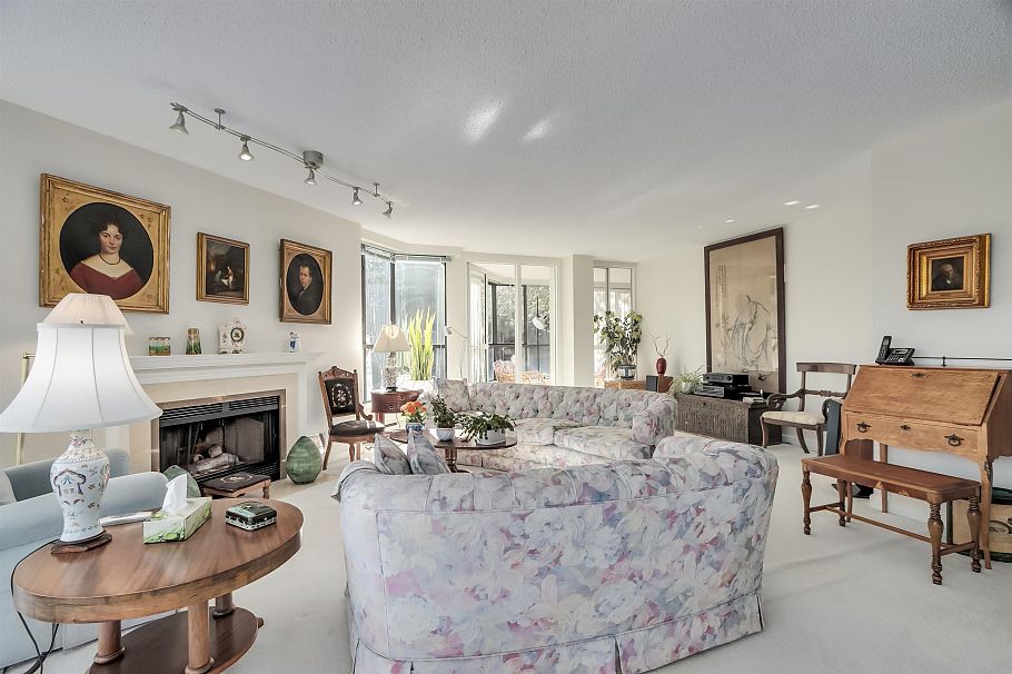 G01 1490 Pennyfarthing Drive Vancouver, BC - 2