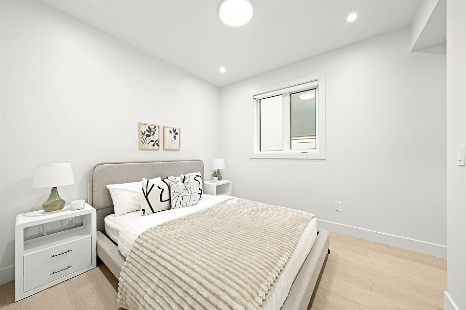 1 3466 W 22nd Avenue Vancouver, BC - 25