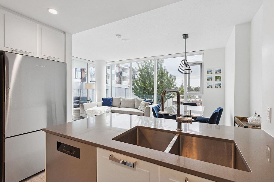 403 1471 Hunter Street North Vancouver, BC - 5